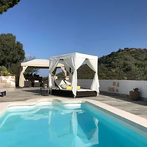https://villa-paula-golf-wine-relax.in-canary-islands.com
