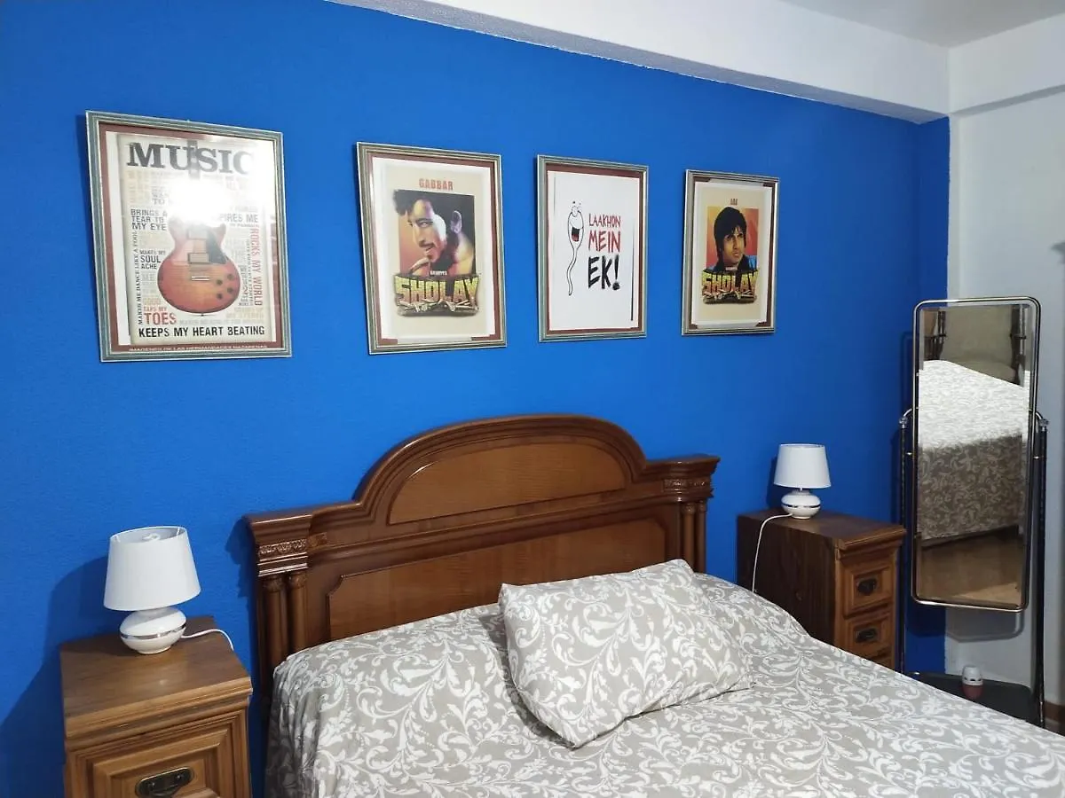 An Indian Bollywood Sevilla Experience - For Families, Couples & Business Trips Apartment Seville